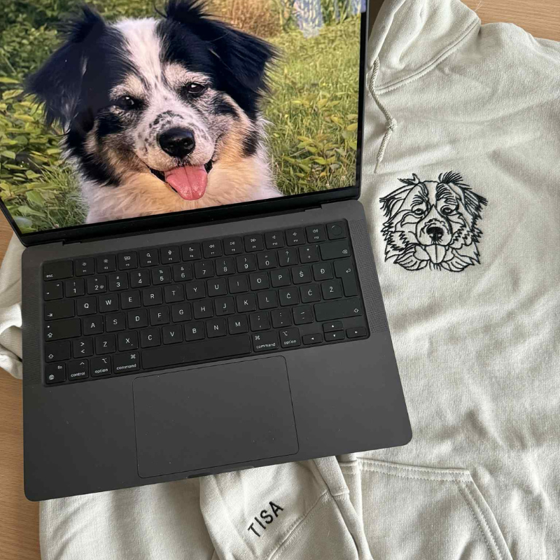 Personaliziran pulover s kapuco z obrisom ljubljenčka