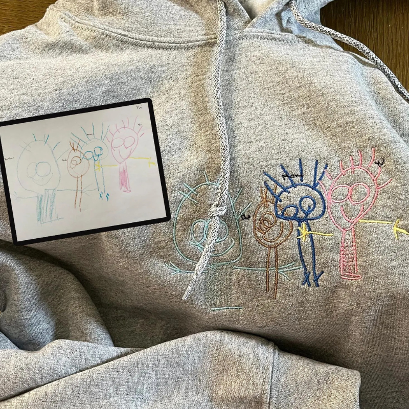 Personaliziran pulover s kapuco z risbico