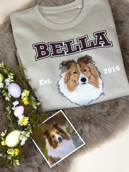 Personalizirana majica z dolgimi rokavi z vezenim ljubljenčkom in imenom